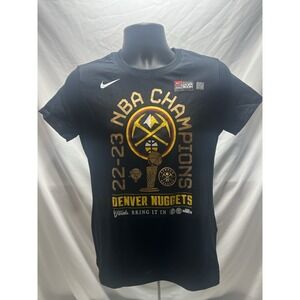 Nike Denver Nuggets Shirt Women Size Medium, NBA Finals Champions 22-23 NEW